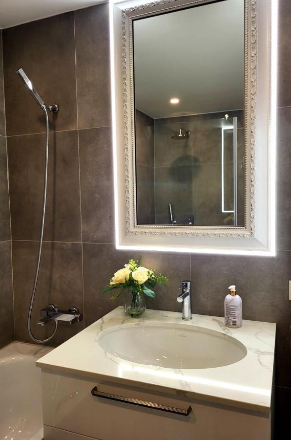 E.D. Luxury Apartaments Шяуляй Екстер'єр фото