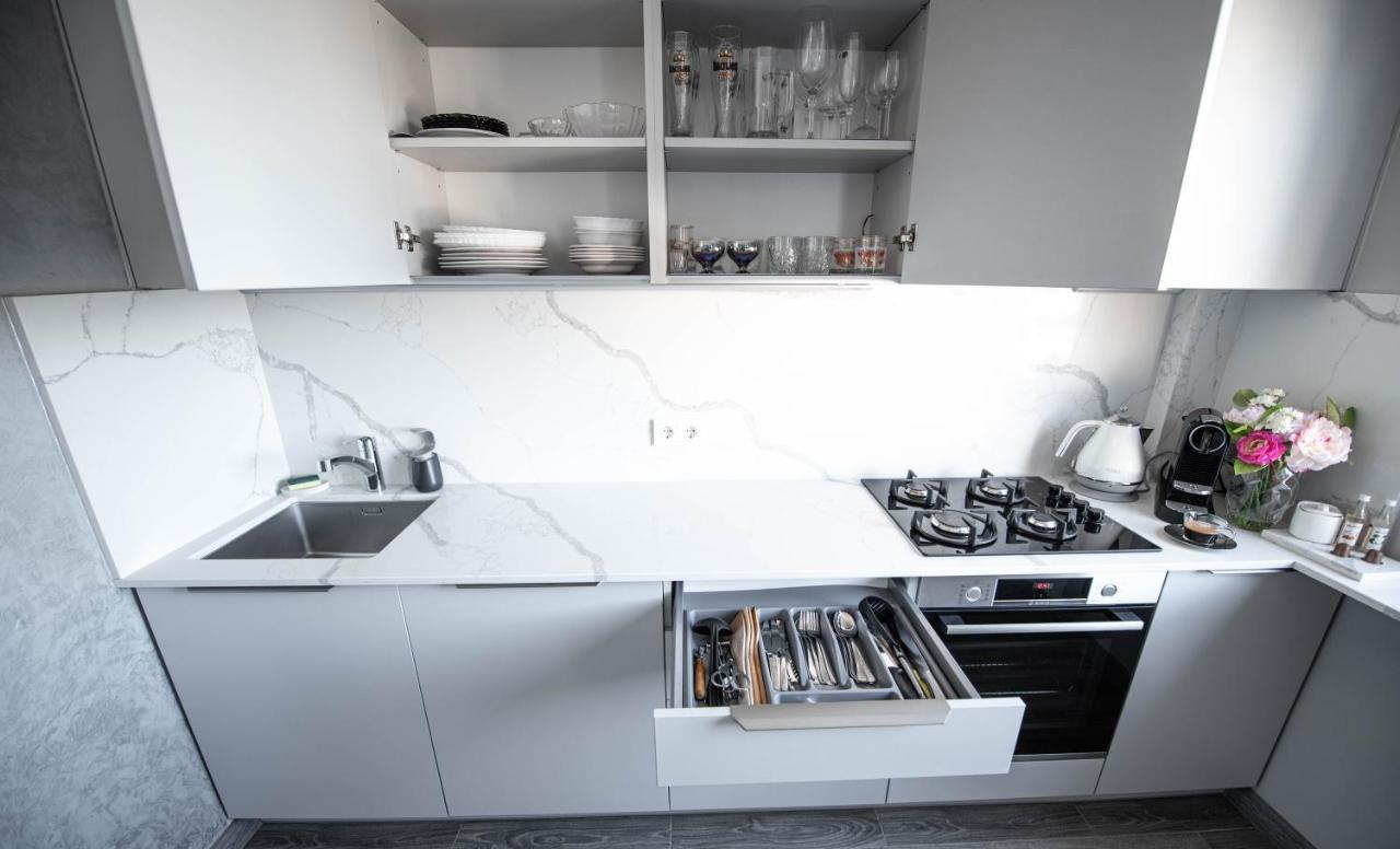 E.D. Luxury Apartaments Шяуляй Екстер'єр фото