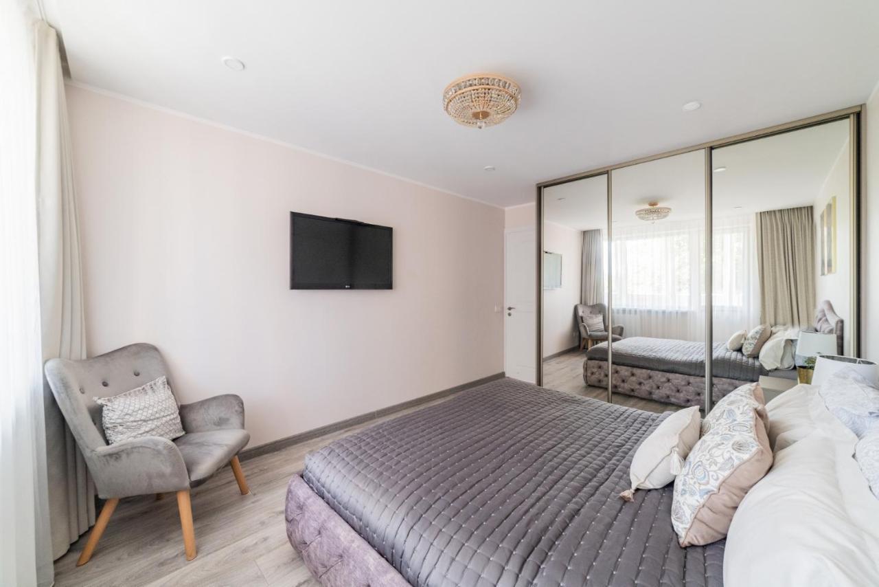 E.D. Luxury Apartaments Шяуляй Екстер'єр фото